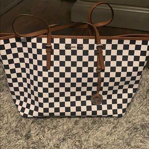 Michael kors tote